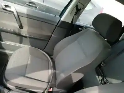 Veicolo di demolizione volkswagen polo (9n1) conceptline dell'anno 2003 alimentato azq