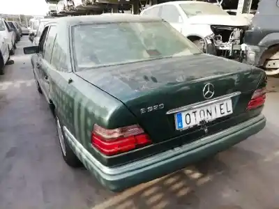 Здавання транспортного засобу mercedes-benz clase e (w124) berlina 320 e / e 320 (124.032) року 1994 потужний 104