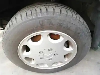 Здавання транспортного засобу mercedes-benz clase e (w124) berlina 320 e / e 320 (124.032) року 1994 потужний 104