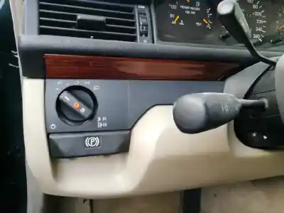Здавання транспортного засобу mercedes-benz clase e (w124) berlina 320 e / e 320 (124.032) року 1994 потужний 104