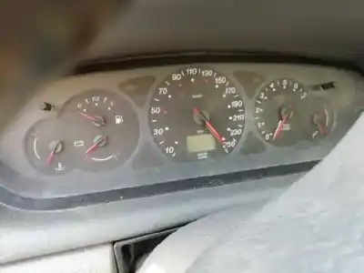Здавання транспортного засобу citroen c5 berlina 2.0 hdi sx року 2001 потужний rhz