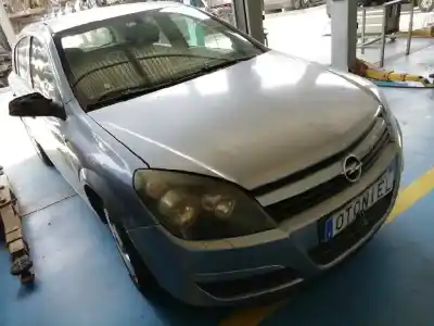 Verschrottungsfahrzeug OPEL ASTRA H BERLINA Cosmo des Jahres 2004 angetrieben Z16XEP