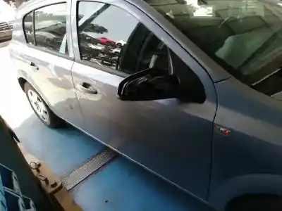 Здавання транспортного засобу opel astra h berlina cosmo року 2004 потужний z16xep