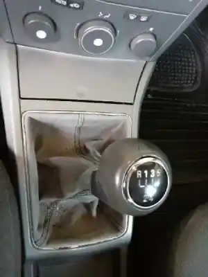 Здавання транспортного засобу opel astra h berlina cosmo року 2004 потужний z16xep