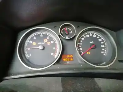 Здавання транспортного засобу opel astra h berlina cosmo року 2004 потужний z16xep