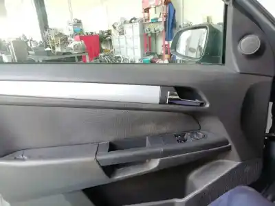Здавання транспортного засобу opel astra h berlina cosmo року 2004 потужний z16xep