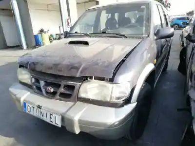 Véhicule à la ferraille KIA SPORTAGE TD de l'année 2000 alimenté RE