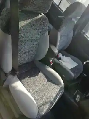Véhicule à la ferraille kia sportage td de l'année 2000 alimenté re
