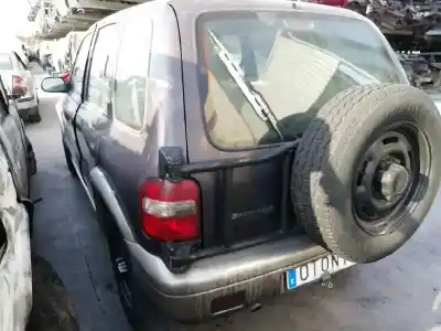 Véhicule à la ferraille kia sportage td de l'année 2000 alimenté re