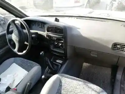 Véhicule à la ferraille kia sportage td de l'année 2000 alimenté re