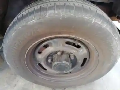 Véhicule à la ferraille kia sportage td de l'année 2000 alimenté re