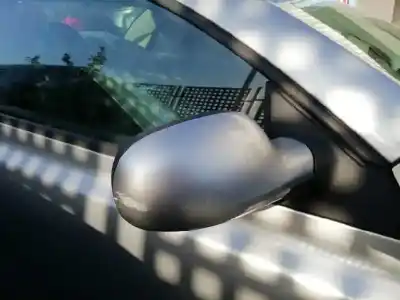 Здавання транспортного засобу nissan micra c+c (ck12e) acenta року 2009 потужний cr14