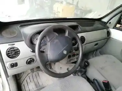 Veículo de Sucata renault kangoo (f/kc0) 1.5 dci diesel 82 cv / 60 kw do ano 2004 alimentado k9k b7