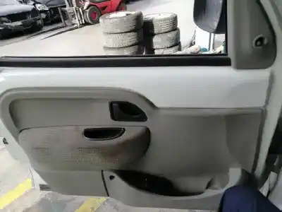 Veículo de Sucata renault kangoo (f/kc0) 1.5 dci diesel 82 cv / 60 kw do ano 2004 alimentado k9k b7