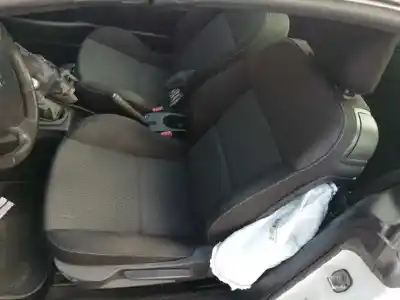 Veículo de Sucata peugeot 207 cc (wd_) 1.6 16v do ano 2011 alimentado g-5fs o 5f01