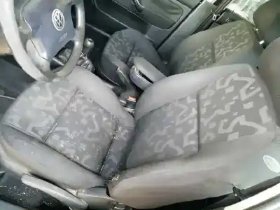 Vehicul casat volkswagen golf iv berlina (1j1) conceptline al anului 1999 alimentat agr
