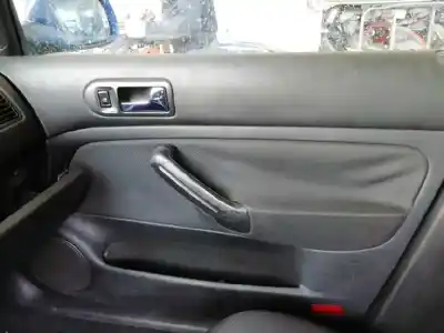 Vehicul casat volkswagen golf iv berlina (1j1) conceptline al anului 1999 alimentat agr