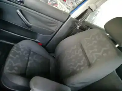 Vehicul casat volkswagen golf iv berlina (1j1) conceptline al anului 1999 alimentat agr