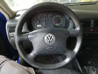 Vehicul casat volkswagen golf iv berlina (1j1) conceptline al anului 1999 alimentat agr