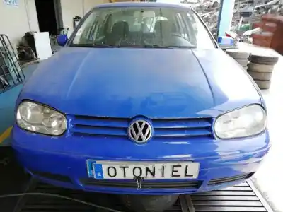 Vehicul casat volkswagen golf iv berlina (1j1) conceptline al anului 1999 alimentat agr