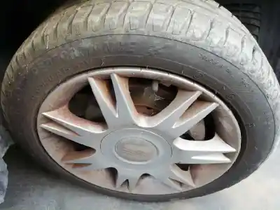 Véhicule à la ferraille seat cordoba berlina (6l2) 1.4 16v de l'année 2006 alimenté bxw