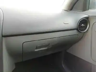 Véhicule à la ferraille seat cordoba berlina (6l2) 1.4 16v de l'année 2006 alimenté bxw