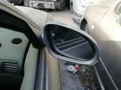 Здавання транспортного засобу volkswagen passat berlina (3b3) advance року 2004 потужний awx