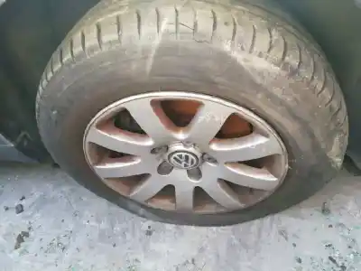 Здавання транспортного засобу volkswagen passat berlina (3b3) advance року 2004 потужний awx