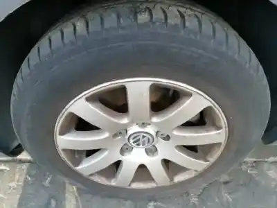 Здавання транспортного засобу volkswagen passat berlina (3b3) advance року 2004 потужний awx