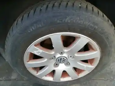 Здавання транспортного засобу volkswagen passat berlina (3b3) advance року 2004 потужний awx