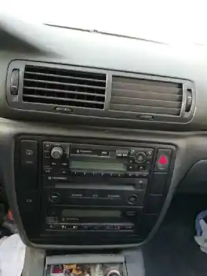 Здавання транспортного засобу volkswagen passat berlina (3b3) advance року 2004 потужний awx