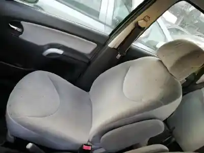 Veículo de Sucata citroen c3 1.4 do ano 2004 alimentado kfv