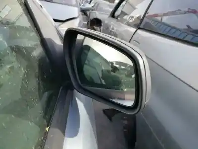 Vehicul casat ford focus berlina (cap) ambiente (d) al anului 2005 alimentat hhda