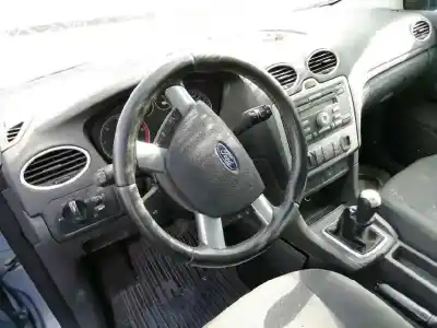 Vehicul casat ford focus berlina (cap) ambiente (d) al anului 2005 alimentat hhda