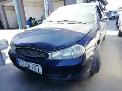Sloopvoertuig FORD MONDEO BERLINA (GD) CLX van het jaar 1998 aangedreven SEA