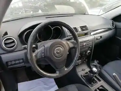 Vehicul casat mazda 3 sedán (bk) 1.6 (bk12) al anului 2005 alimentat z6