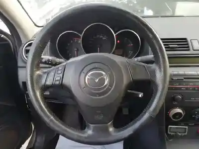 Vehicul casat mazda 3 sedán (bk) 1.6 (bk12) al anului 2005 alimentat z6
