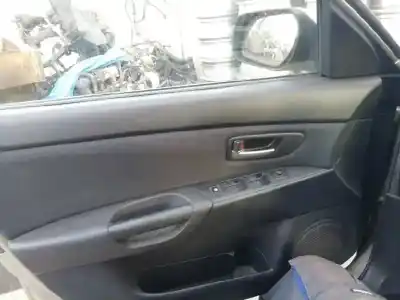 Vehicul casat mazda 3 sedán (bk) 1.6 (bk12) al anului 2005 alimentat z6