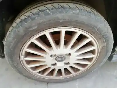 Здавання транспортного засобу volvo                                              v40 familiar                                                                                                                                                                                                                                               2.0 t                                                                                                                                                                                                                                                      року 2002 потужний b4204t3