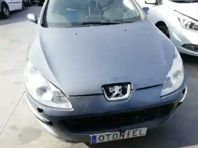 Véhicule à la ferraille peugeot 407 st confort de l'année 2004 alimenté rhr