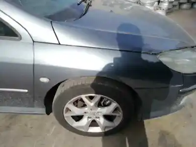 Véhicule à la ferraille peugeot 407 st confort de l'année 2004 alimenté rhr