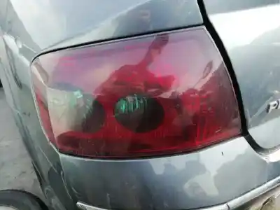 Véhicule à la ferraille peugeot 407 st confort de l'année 2004 alimenté rhr