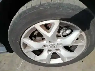 Véhicule à la ferraille peugeot 407 st confort de l'année 2004 alimenté rhr