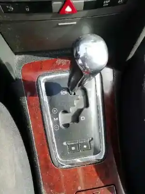 Véhicule à la ferraille peugeot 407 st confort de l'année 2004 alimenté rhr