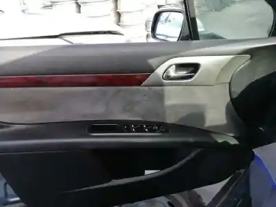 Véhicule à la ferraille peugeot 407 st confort de l'année 2004 alimenté rhr