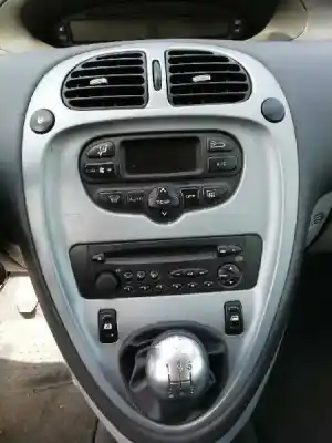 Véhicule à la ferraille citroen xsara picasso (n68) 1.6 hdi de l'année 2010 alimenté 9hx