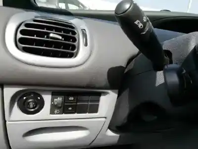 Véhicule à la ferraille citroen xsara picasso (n68) 1.6 hdi de l'année 2010 alimenté 9hx