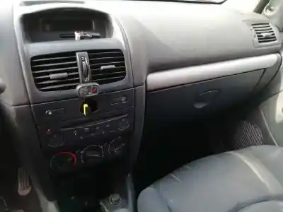 Утилизация автомобиля renault clio ii fase ii (b/cb0) authentique года 2004 питание k9k b7