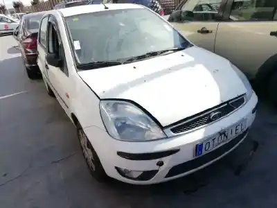 Véhicule à la ferraille FORD FIESTA (CBK) 1.4 TDCi CAT de l'année 2003 alimenté F6JA