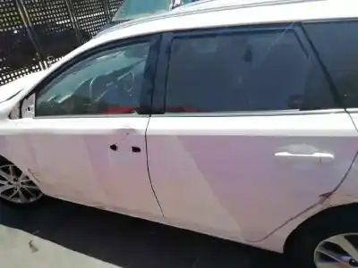 Hurda Aracı toyota auris (_e18_) 2.0 d-4d (ade186_) yılın 2014 güçlü 1ad